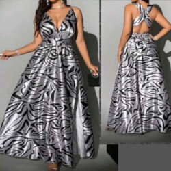 Nieuwe Collectie Plus size maxi dress, maat XL voor SRD 1350